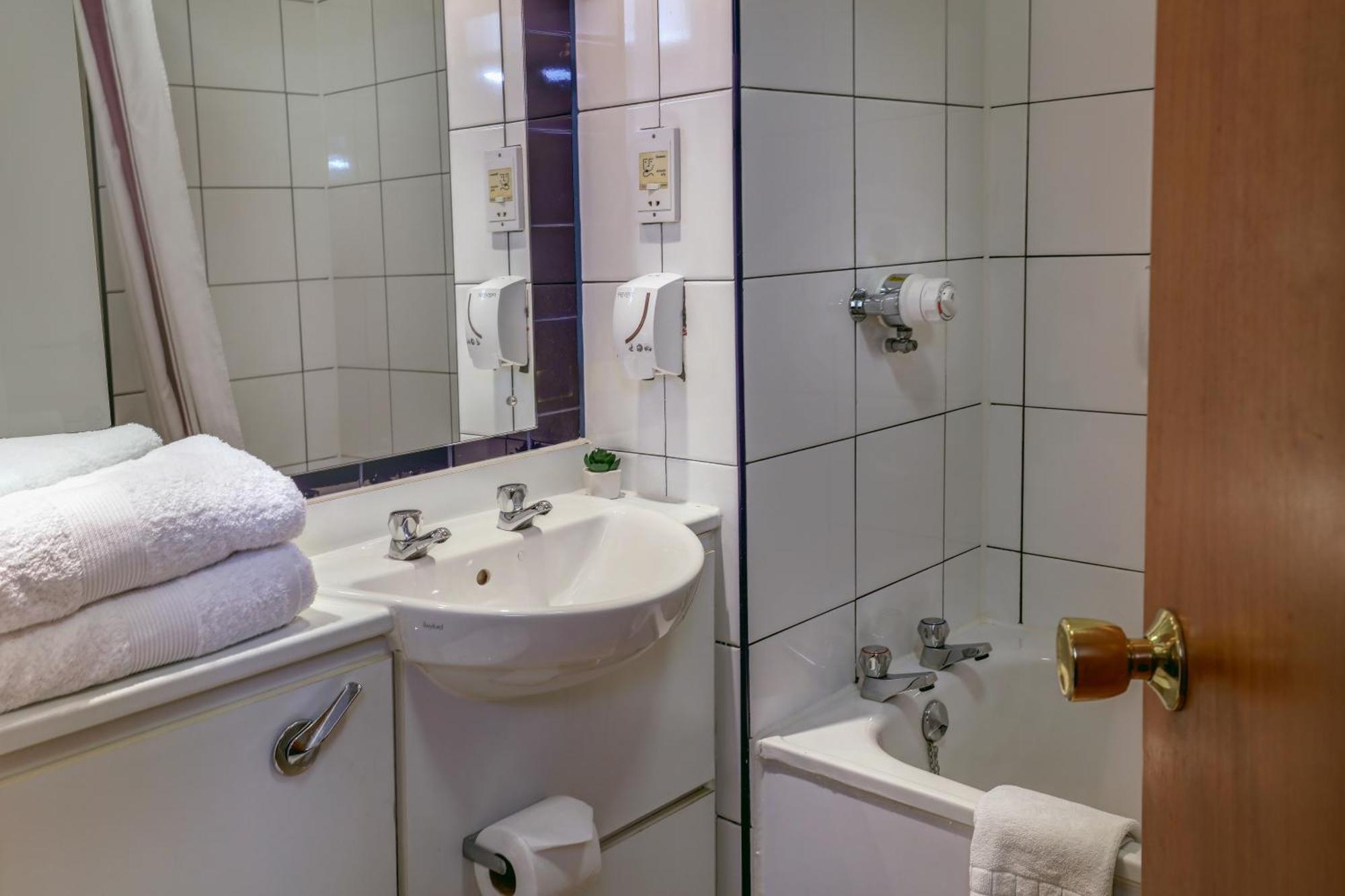 Casa Mere Manchester Airport, Knutsford, Sure Collection By Best Western Eksteriør bilde